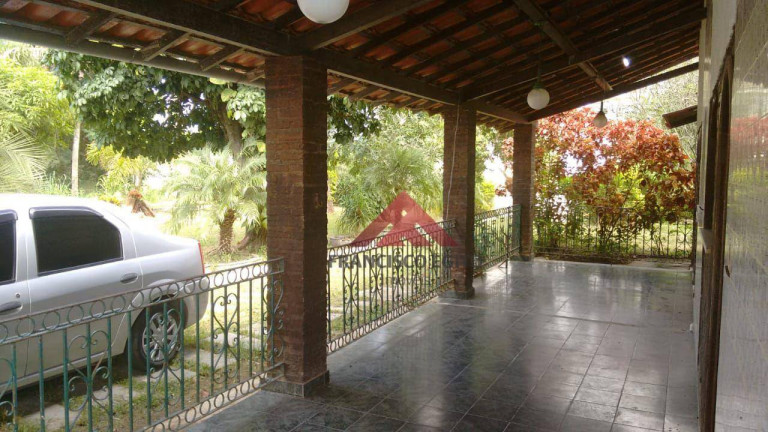 Imagem Casa com 6 Quartos à Venda, 300 m² em Vila Capri - Araruama