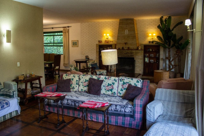 Imagem Casa com 3 Quartos à Venda, 238 m² em Bom Retiro - Teresópolis