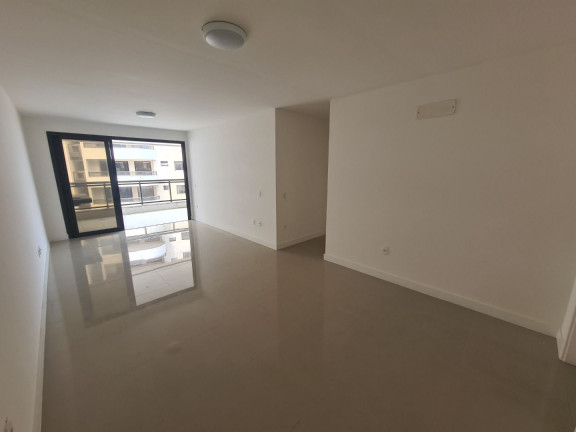 Imagem Imóvel com 3 Quartos à Venda, 110 m² em Barra Da Tijuca - Rio De Janeiro Imagem Imóvel com 3 Quartos à Venda, 110 m² em Barra Da Tijuca - Rio De Janeiro