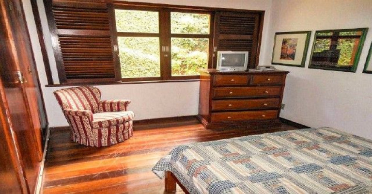Imagem Casa com 5 Quartos à Venda, 210 m² em Albuquerque - Teresópolis Imagem Casa com 5 Quartos à Venda, 210 m² em Albuquerque - Teresópolis