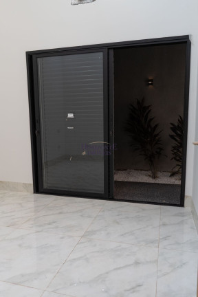 Imagem Casa com 3 Quartos à Venda, 166 m² em Bairro Seminário - Campo Grande Imagem Casa com 3 Quartos à Venda, 166 m² em Bairro Seminário - Campo Grande