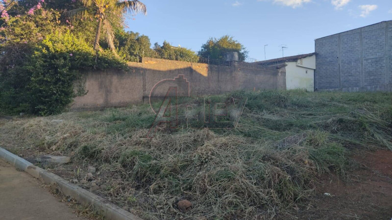 Casa com 3 Quartos à Venda,  em Interlagos - Montes Claros