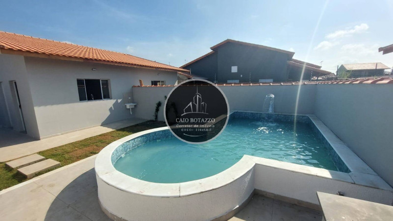Casa com 1 Quarto à Venda,  em Jardim Aguapeu - Mongaguá
