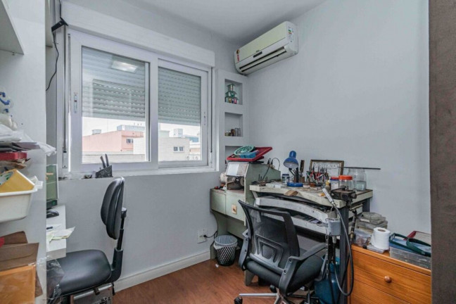 Imagem Imóvel com 3 Quartos à Venda, 72 m² em Higienópolis - Porto Alegre Imagem Imóvel com 3 Quartos à Venda, 72 m² em Higienópolis - Porto Alegre