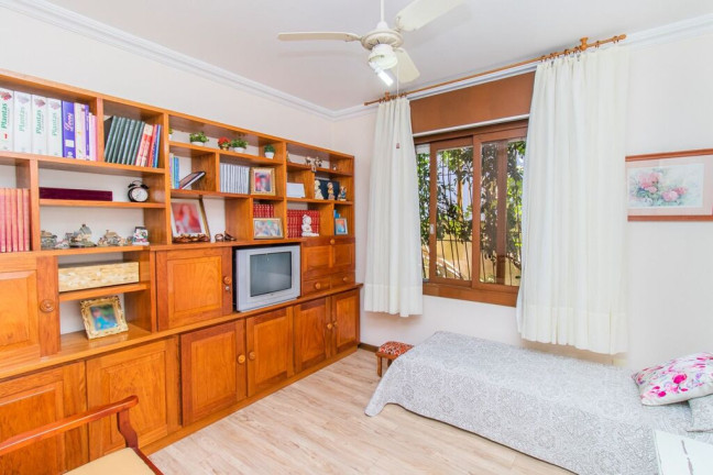 Imagem Casa com 3 Quartos à Venda, 338 m² em Jardim Sabará - Porto Alegre