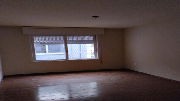 Imagem Imóvel com 1 Quarto à Venda,  em Menino Deus - Porto Alegre