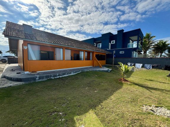 Imagem Casa com 3 Quartos à Venda, 400 m² em Salinas - Balneário Barra Do Sul Imagem Casa com 3 Quartos à Venda, 400 m² em Salinas - Balneário Barra Do Sul