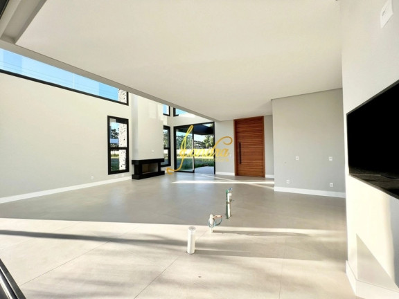 Imagem Casa de Condomínio com 5 Quartos à Venda, 320 m² em Centro - Xangri-la