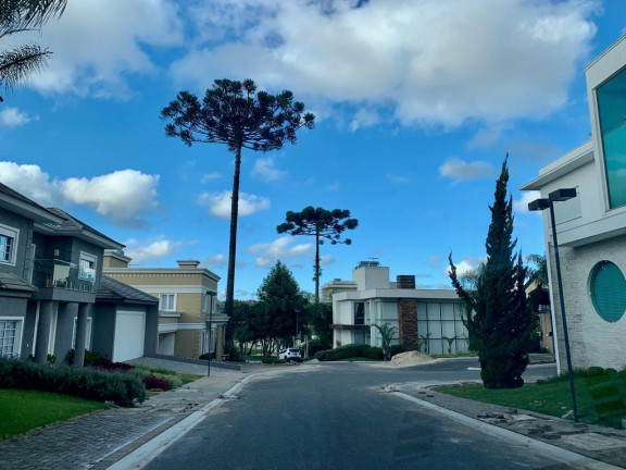 Imagem Terreno à Venda, 874 m² em Orleans - Curitiba Imagem Terreno à Venda, 874 m² em Orleans - Curitiba