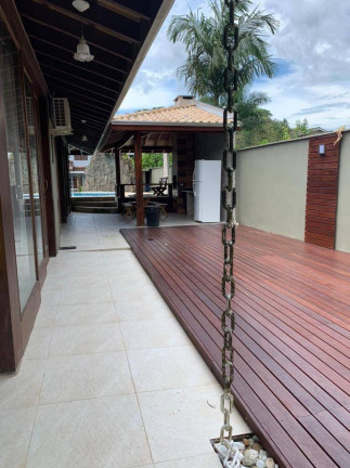 Imagem Casa com 3 Quartos à Venda, 450 m² em Horto Florestal - Ubatuba