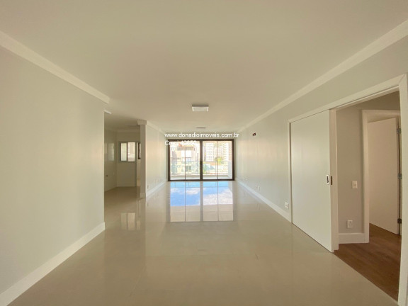 Imagem Apartamento com 3 Quartos à Venda, 139 m² em Centro - Florianópolis Imagem Apartamento com 3 Quartos à Venda, 139 m² em Centro - Florianópolis