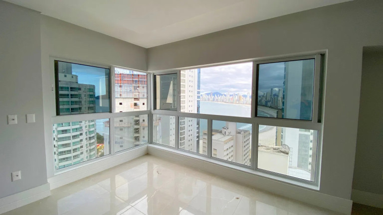 Imagem Apartamento com 3 Quartos à Venda, 133 m² em Pioneiros - Balneário Camboriú