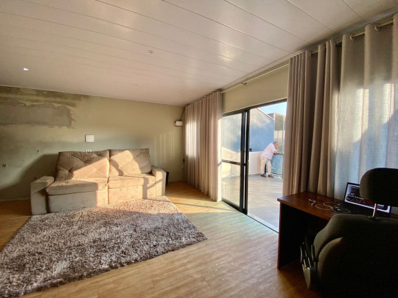 Imagem Casa com 2 Quartos à Venda, 144 m² em Boqueirão - Curitiba