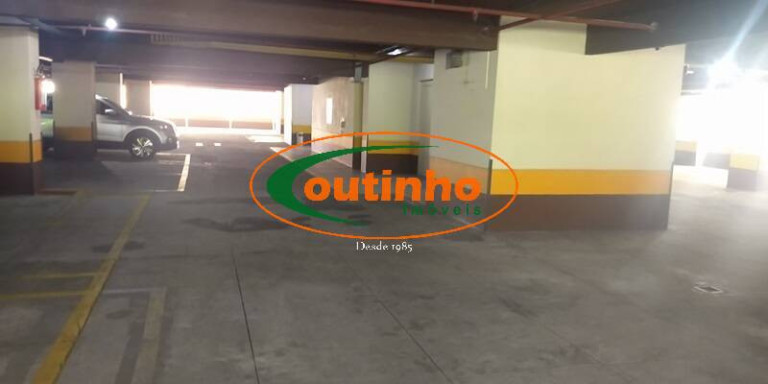 Imagem Apartamento com 3 Quartos à Venda, 144 m² em Tijuca - Rio De Janeiro Imagem Apartamento com 3 Quartos à Venda, 144 m² em Tijuca - Rio De Janeiro