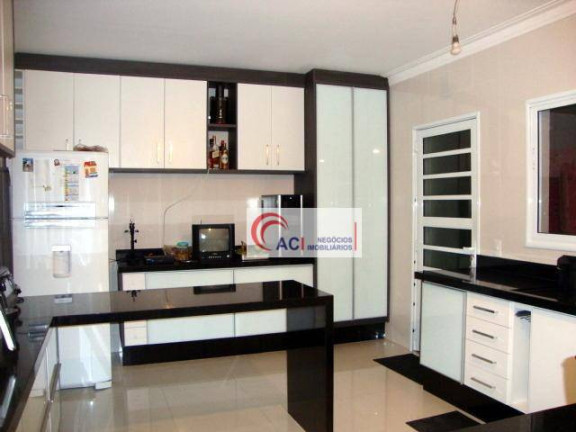 Imagem Casa com 3 Quartos à Venda, 385 m² em Granja Viana - Itapevi Imagem Casa com 3 Quartos à Venda, 385 m² em Granja Viana - Itapevi