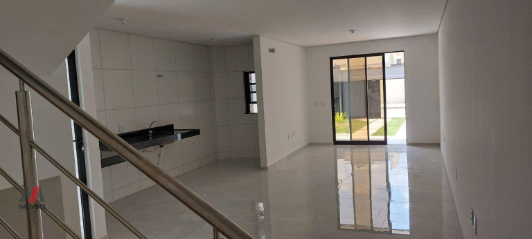 Imagem Casa com 4 Quartos à Venda, 150 m² em Sapiranga - Fortaleza Imagem Casa com 4 Quartos à Venda, 150 m² em Sapiranga - Fortaleza