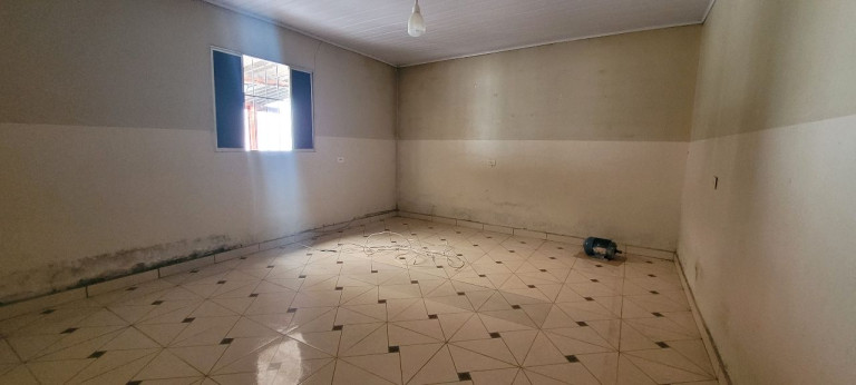 Imagem Imóvel com 2 Quartos à Venda, 650 m² em Jardim Itacolomi - Itapevi