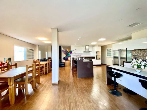 Imagem Casa com 7 Quartos à Venda, 425 m² em Meia Praia - Navegantes