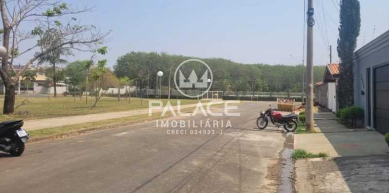 Imagem Imóvel com 2 Quartos à Venda, 160 m² em Jardim São Francisco - Piracicaba Imagem Imóvel com 2 Quartos à Venda, 160 m² em Jardim São Francisco - Piracicaba