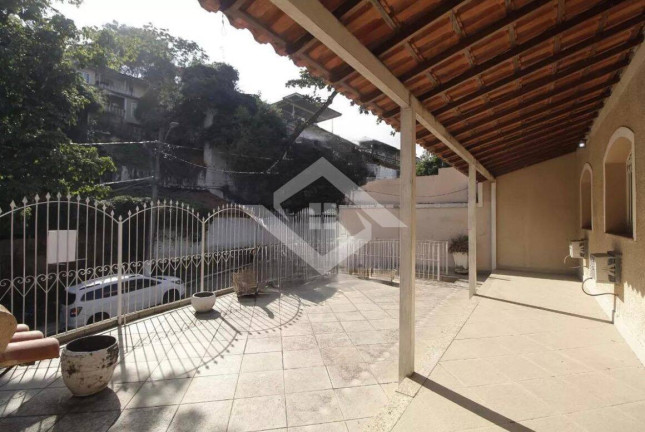 Imagem Casa com 3 Quartos à Venda, 237 m² em Pechincha - Rio De Janeiro Imagem Casa com 3 Quartos à Venda, 237 m² em Pechincha - Rio De Janeiro