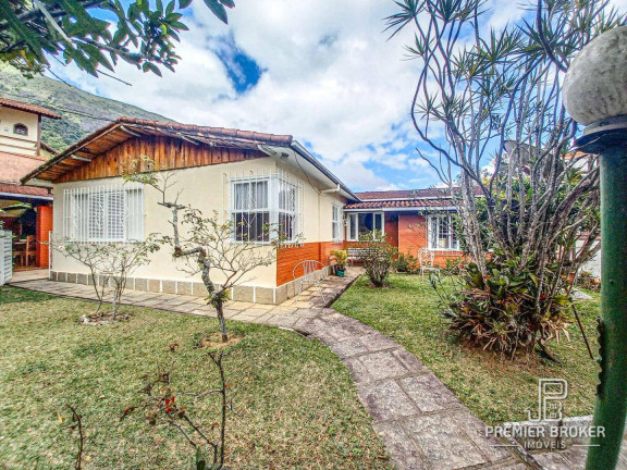 Casa com 3 Quartos à Venda, 185 m² em Araras - Teresópolis