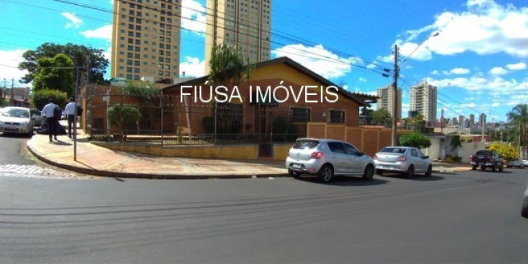 Casa com 3 Quartos à Venda,  em Jardim América - Ribeirão Preto