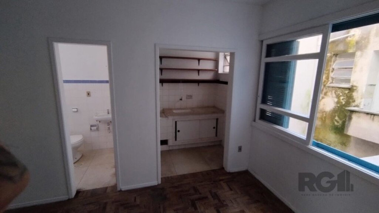 Imagem Imóvel com 1 Quarto à Venda, 27 m² em Floresta - Porto Alegre Imagem Imóvel com 1 Quarto à Venda, 27 m² em Floresta - Porto Alegre