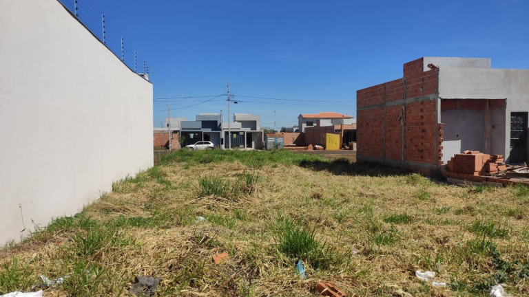 Terreno à Venda, 252 m² em Jardim Paraná - Arapongas