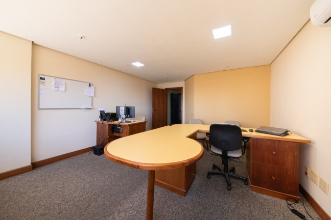 Imagem Sala Comercial à Venda, 37 m² em Três Figueiras - Porto Alegre
