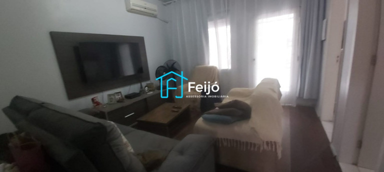 Imagem Casa com 3 Quartos à Venda, 200 m² em Cristal - Porto Alegre Imagem Casa com 3 Quartos à Venda, 200 m² em Cristal - Porto Alegre