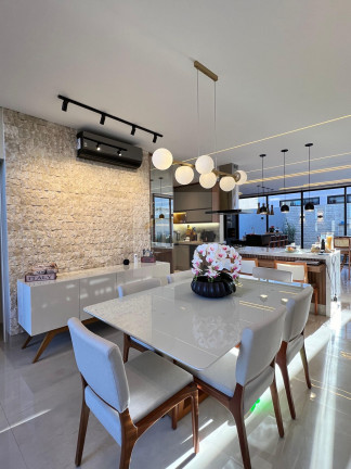 Imagem Casa com 4 Quartos à Venda, 260 m² em Parqville Pinheiros - Aparecida De Goiânia