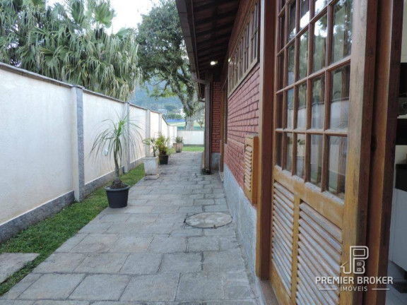 Imagem Casa com 4 Quartos à Venda, 230 m² em Carlos Guinle - Teresópolis