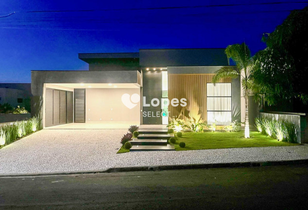 Imóvel com 4 Quartos à Venda,  em Condomínio Villagio Ii - Americana