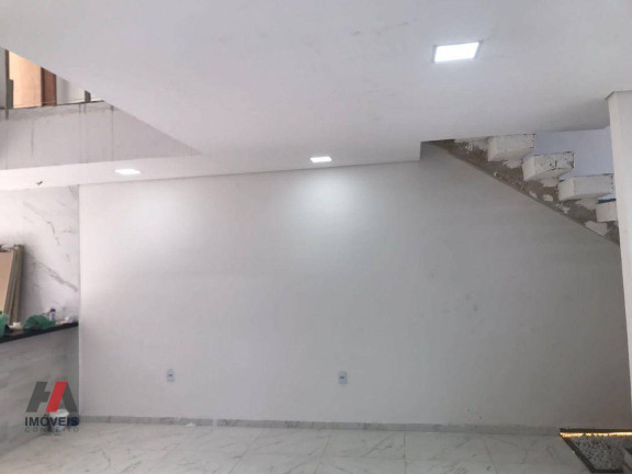 Imagem Casa com 3 Quartos à Venda, 123 m² em Coaçu - Eusébio