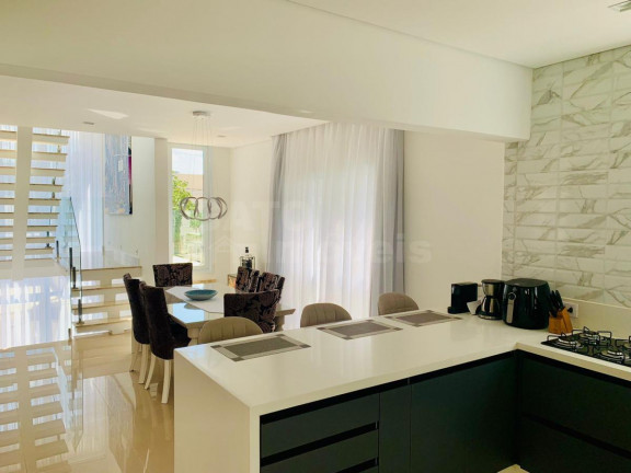 Imagem Casa com 4 Quartos à Venda, 205 m² em Suru - Santana De Parnaíba Imagem Casa com 4 Quartos à Venda, 205 m² em Suru - Santana De Parnaíba