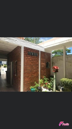 Imagem Casa com 8 Quartos à Venda, 165 m² em Lagoa Da Conceição - Florianópolis Imagem Casa com 8 Quartos à Venda, 165 m² em Lagoa Da Conceição - Florianópolis