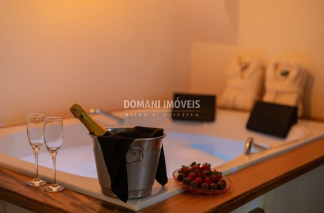 Imagem Imóvel com 10 Quartos à Venda, 520 m² em Região Do Atalaia - Campos Do Jordão Imagem Imóvel com 10 Quartos à Venda, 520 m² em Região Do Atalaia - Campos Do Jordão