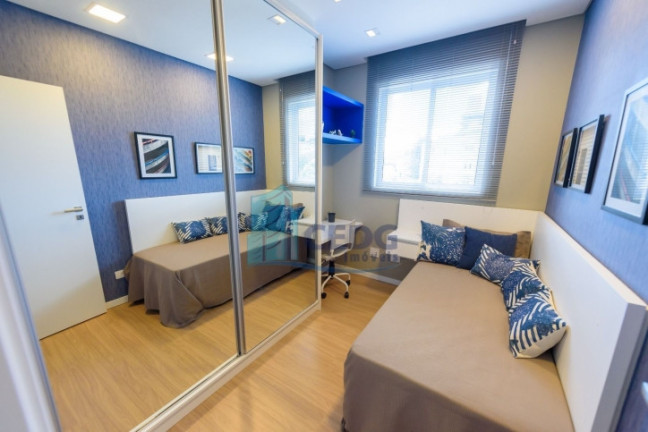 Imagem Apartamento com 3 Quartos à Venda, 77 m² em Mercês - Curitiba