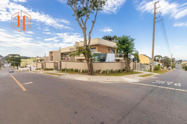 Imagem Sobrado com 3 Quartos à Venda, 145 m² em Uberaba - Curitiba