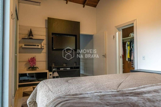 Imagem Casa com 3 Quartos para Alugar, 200 m² em Praia Brava - Itajaí Imagem Casa com 3 Quartos para Alugar, 200 m² em Praia Brava - Itajaí