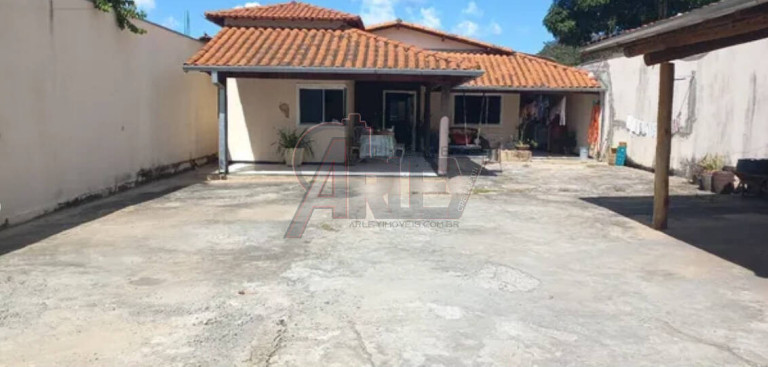 Casa à Venda,  em Santa Laura - Montes Claros