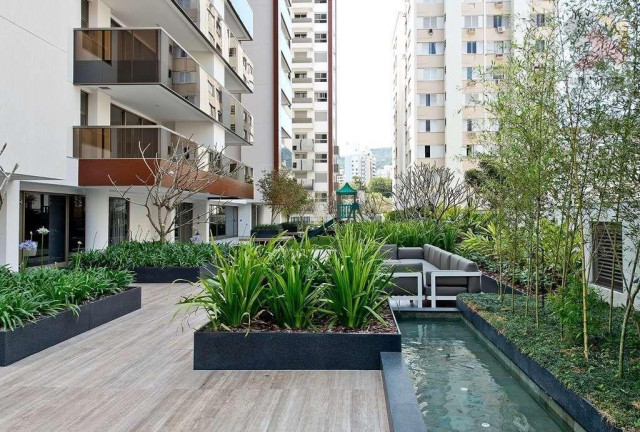 Imagem Apartamento com 2 Quartos à Venda, 108 m² em Centro - Florianópolis