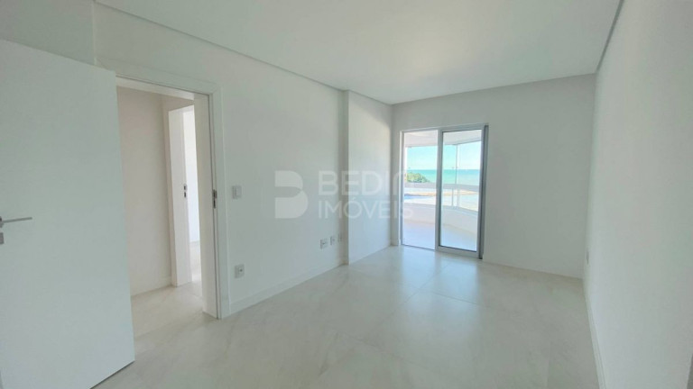 Imagem Apartamento com 3 Quartos à Venda, 145 m² em Centro - Balneário Camboriú Imagem Apartamento com 3 Quartos à Venda, 145 m² em Centro - Balneário Camboriú