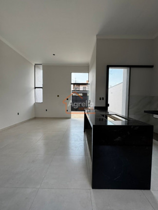Imagem Casa com 2 Quartos à Venda, 70 m² em Jardim Santo Antônio - Mogi Guaçu