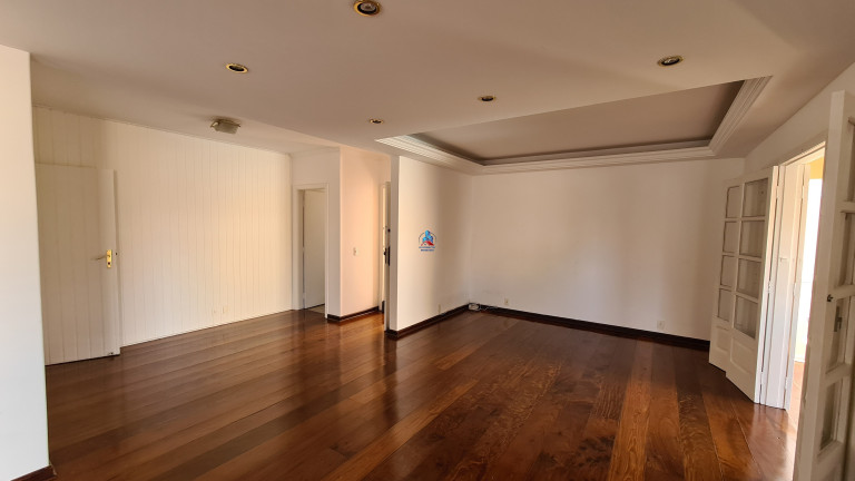 Imagem Casa com 4 Quartos à Venda, 400 m² em Jardim América - Bragança Paulista Imagem Casa com 4 Quartos à Venda, 400 m² em Jardim América - Bragança Paulista