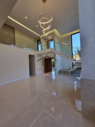Imagem Casa com 4 Quartos à Venda, 450 m² em Alphaville - Santana De Parnaíba Imagem Casa com 4 Quartos à Venda, 450 m² em Alphaville - Santana De Parnaíba