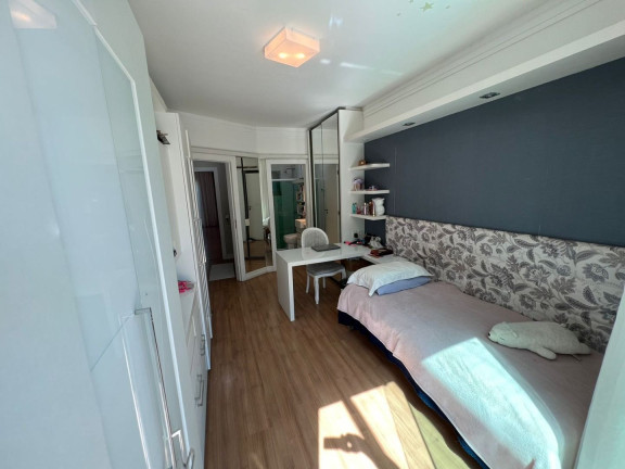 Imagem Sobrado com 3 Quartos à Venda, em Praia Dos Amores - Balneário Camboriú Imagem Sobrado com 3 Quartos à Venda, em Praia Dos Amores - Balneário Camboriú
