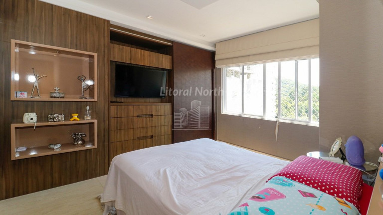 Imagem Apartamento com 3 Quartos à Venda, 235 m² em Pioneiros - Balneário Camboriú Imagem Apartamento com 3 Quartos à Venda, 235 m² em Pioneiros - Balneário Camboriú