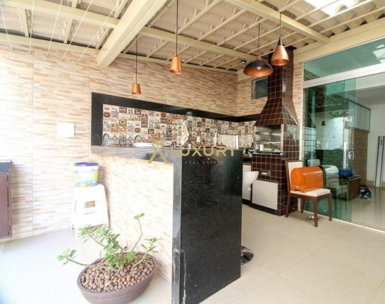 Imagem Imóvel com 2 Quartos à Venda, 195 m² em Santo Antônio - Belo Horizonte