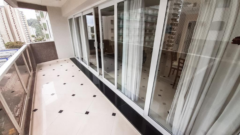 Imagem Apartamento com 3 Quartos à Venda, 176 m² em Pitangueiras - Guarujá